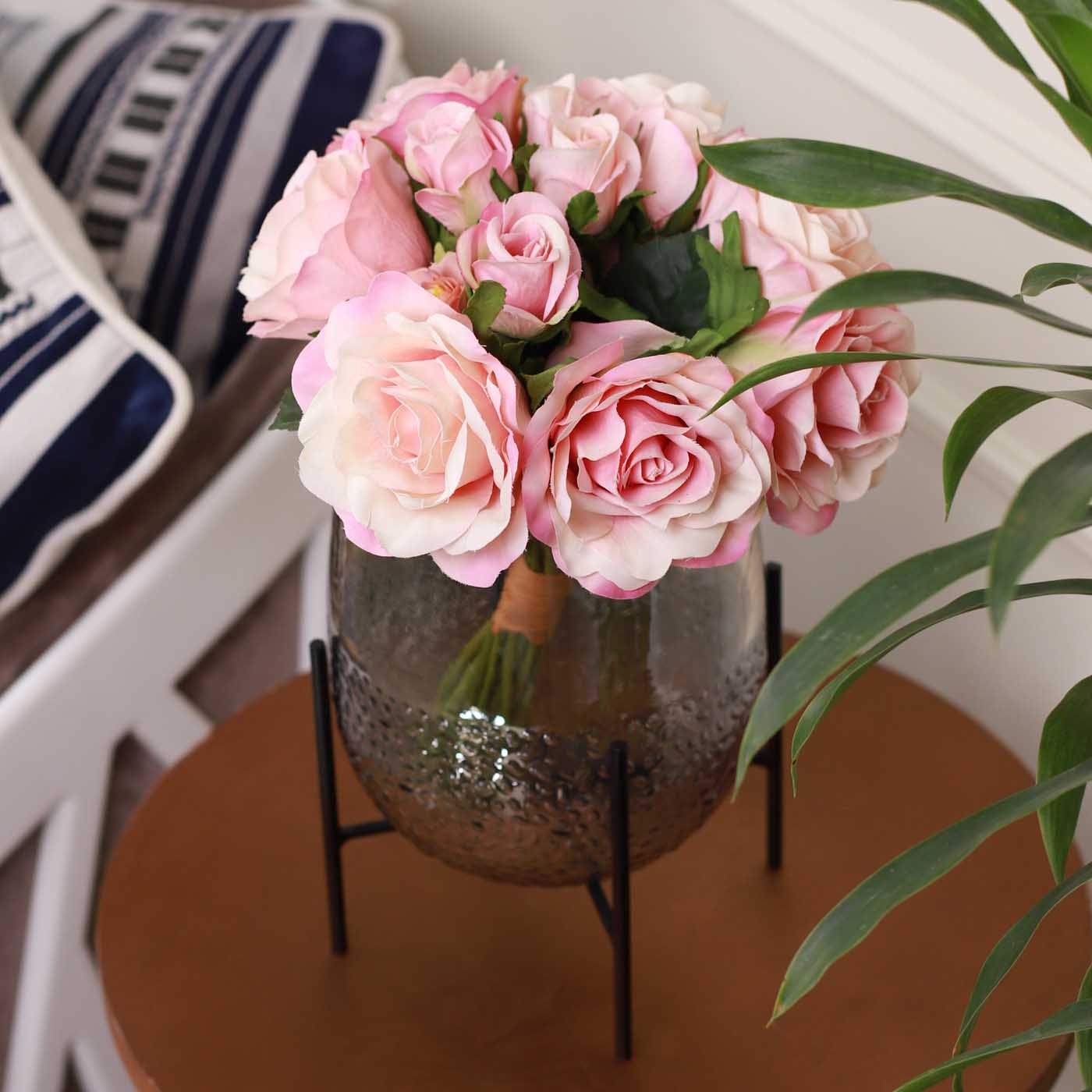 Glass Hammered Vase With Stand