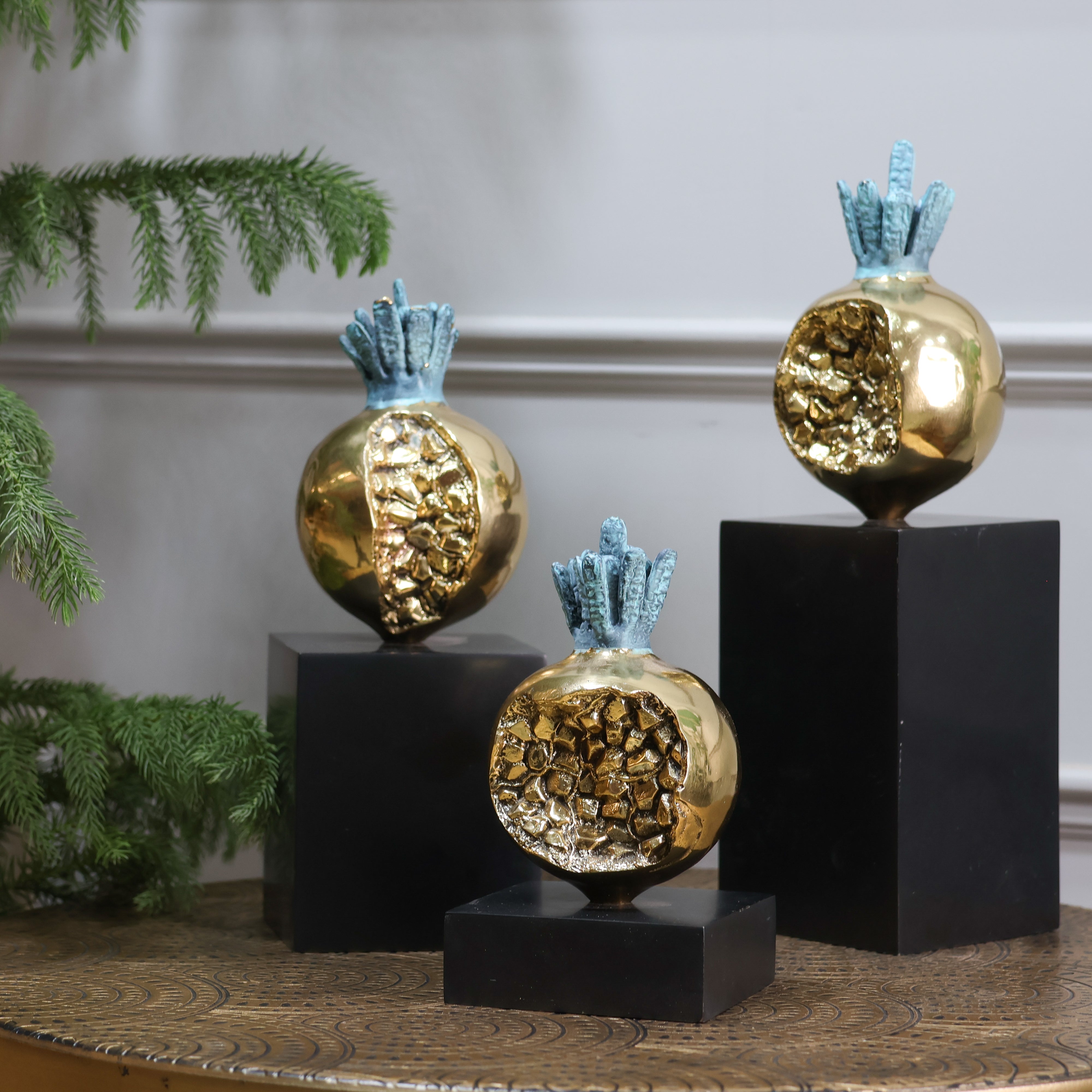 Brass Pomegranate Showpiece Set